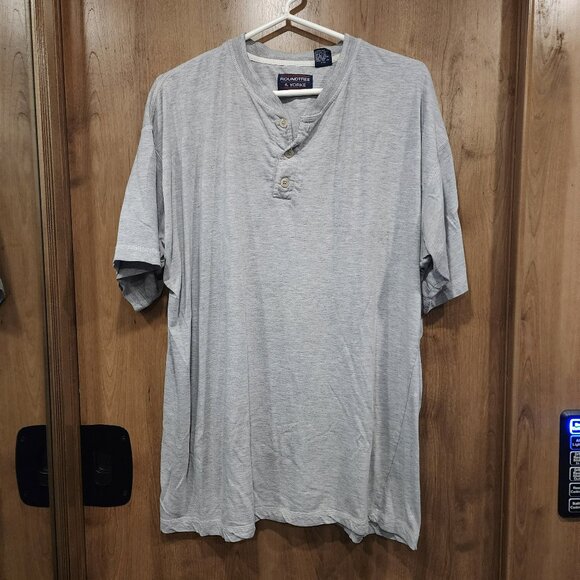 Roundtree & Yorke Other - Roundtree & Yorke Men's Short-Sleeve Henley Shirt in Heather Grey | Large